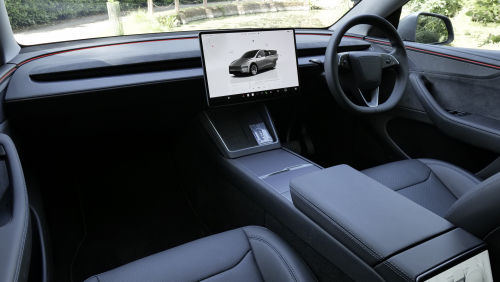 TESLA MODEL Y HATCHBACK Long Range AWD 5dr Auto view 4
